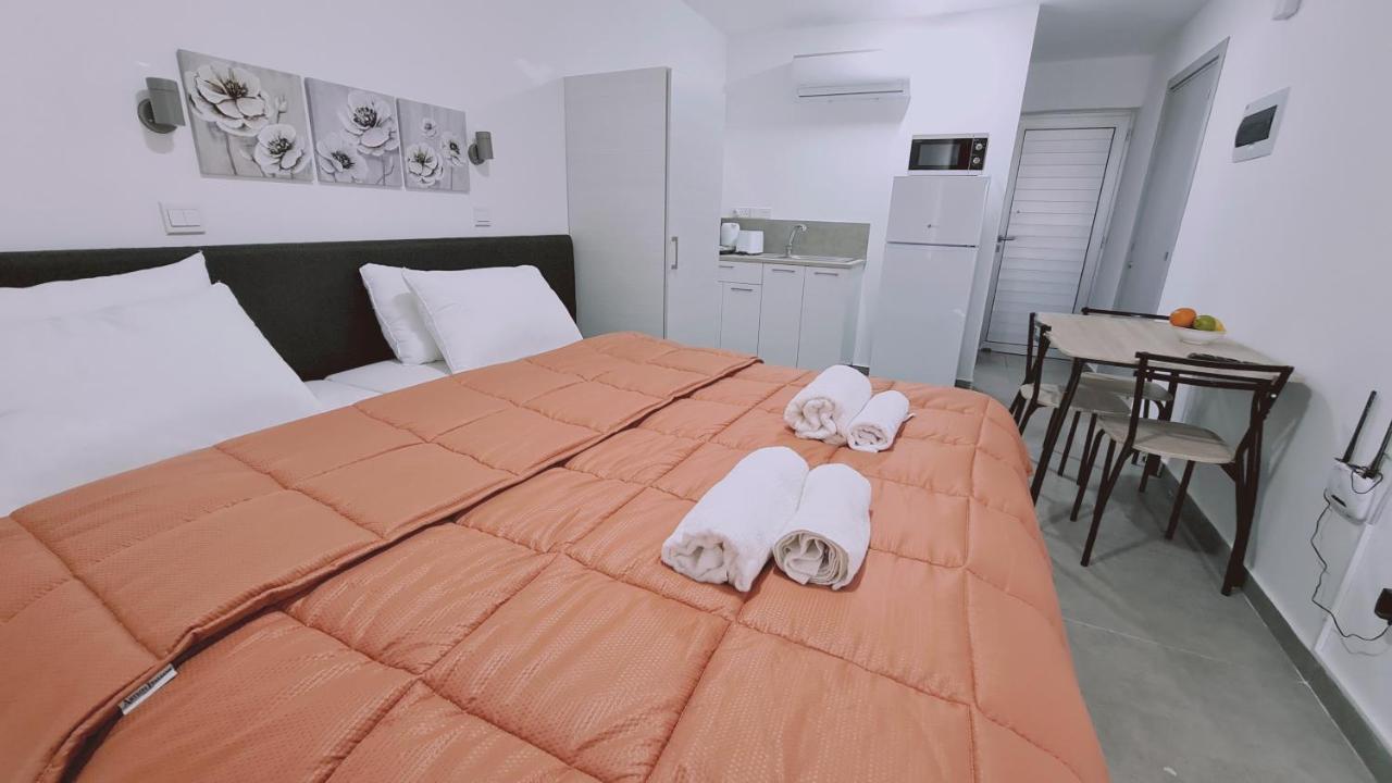 Stay Napa Living Studios Айя-Напа Экстерьер фото