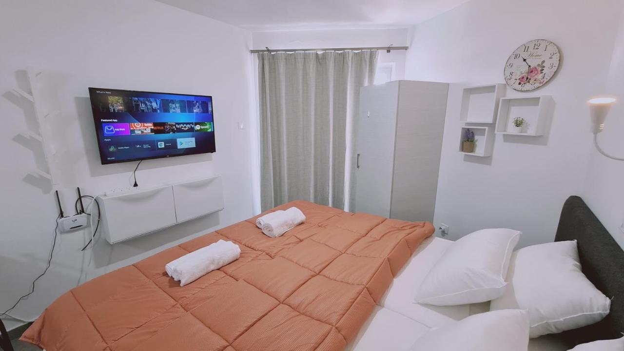 Stay Napa Living Studios Айя-Напа Экстерьер фото