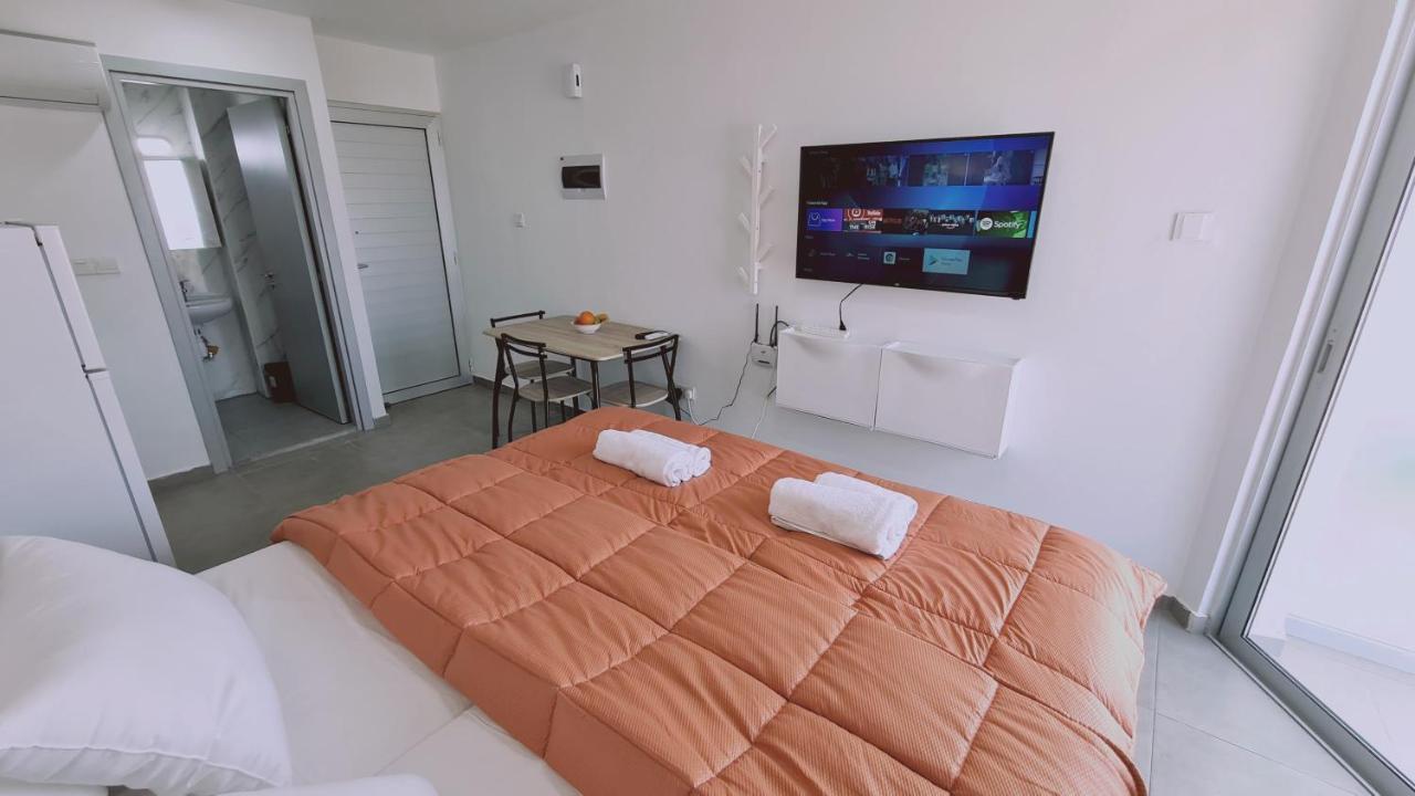 Stay Napa Living Studios Айя-Напа Экстерьер фото