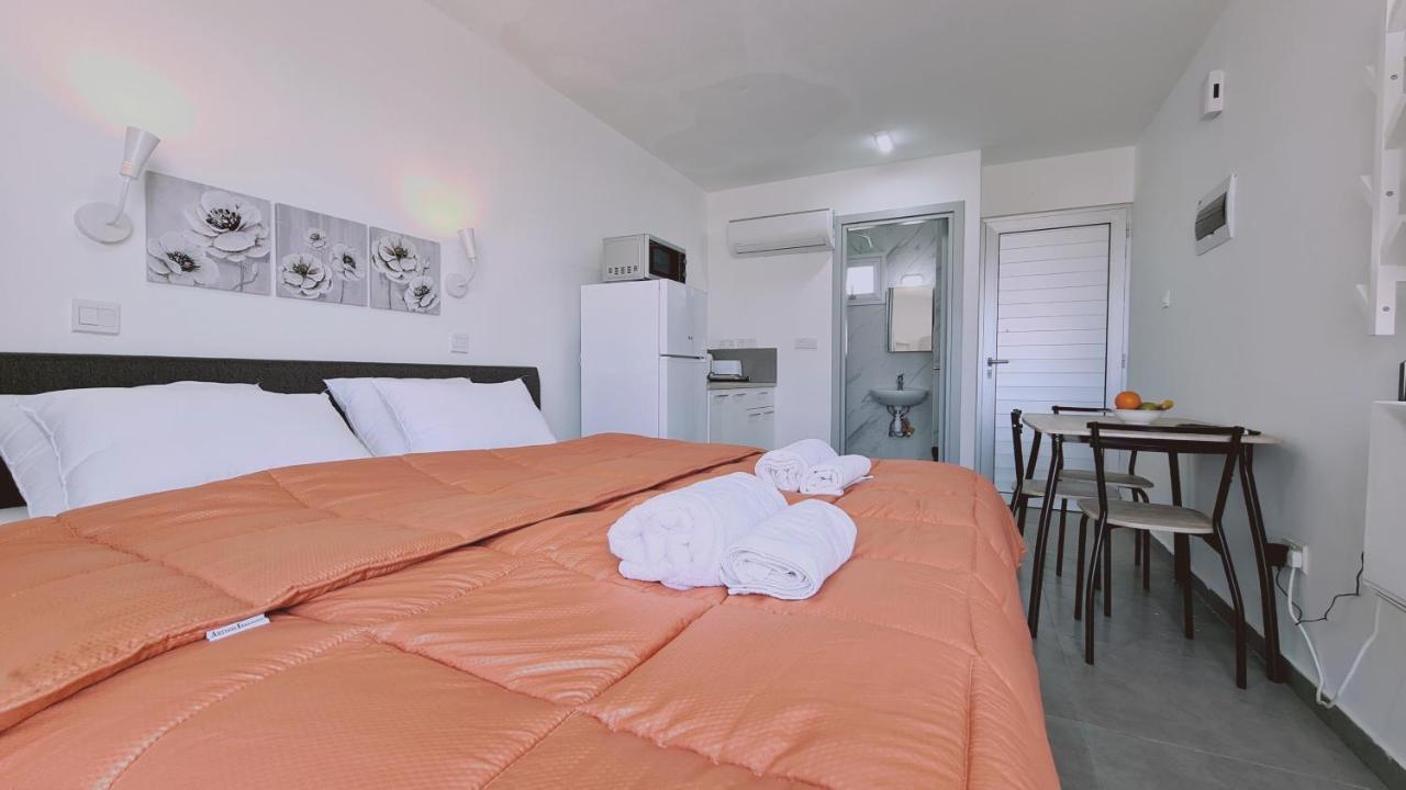Stay Napa Living Studios Айя-Напа Экстерьер фото